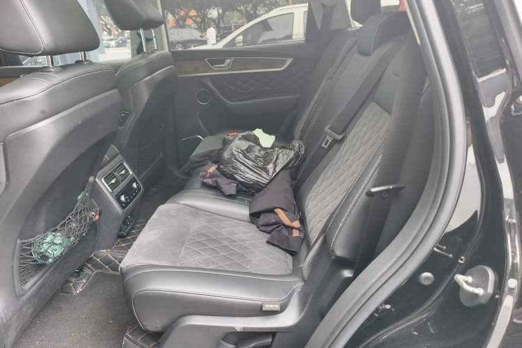 Used Hongqi HS7 2021 2.0T DCT Two-Wheel Drive Smart Connect Flagship Edition Left Rear Seat
