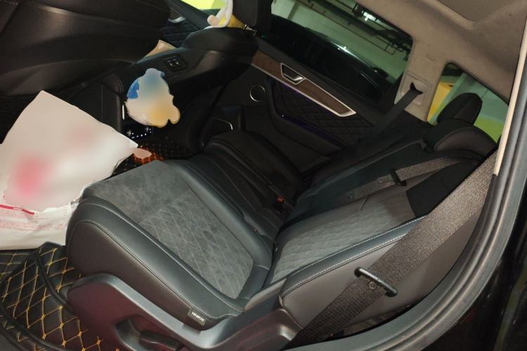 Used Hongqi HS7 2021 2.0T DCT Two-Wheel Drive Smart Connect Flagship Edition Left Rear Seat