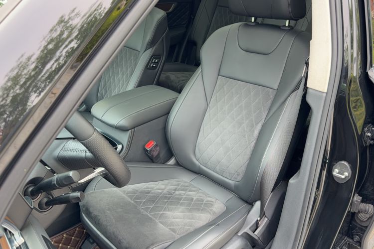 Used Hongqi HS7 2021 3.0T Automatic All-Wheel Drive Smart Connect Flagship Edition Left Rear Seat