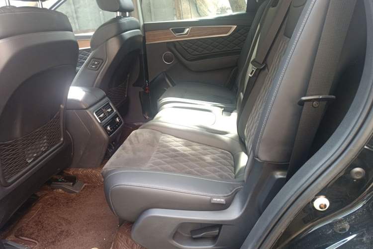 Used Hongqi HS7 2021 2.0T DCT Two-Wheel Drive Smart Connect Flagship Edition Left Rear Seat