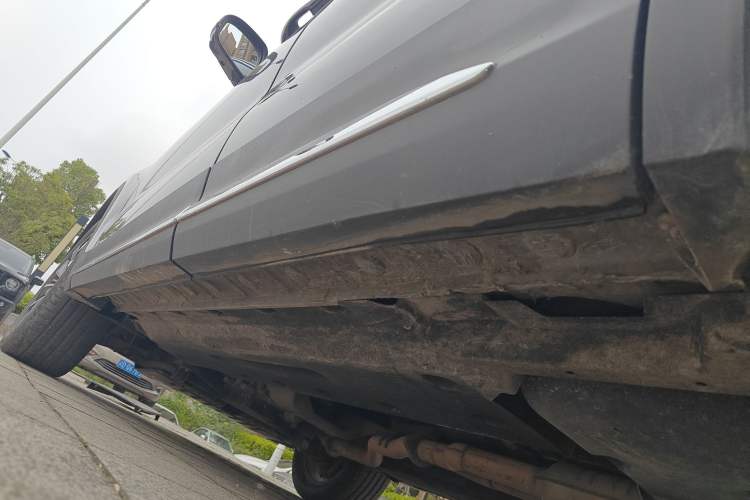 Used Hongqi HS7 2021 2.0T DCT Two-Wheel Drive Smart Connect Flagship Edition Left Side Sill