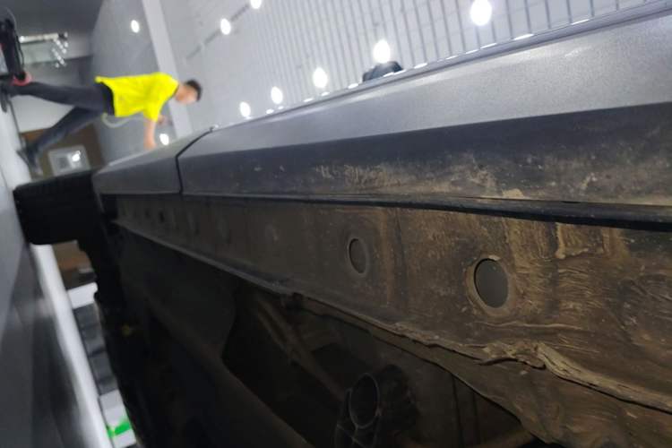 Used Hongqi HS7 2021 2.0T DCT Two-Wheel Drive Smart Connect Flagship Edition Left Side Sill