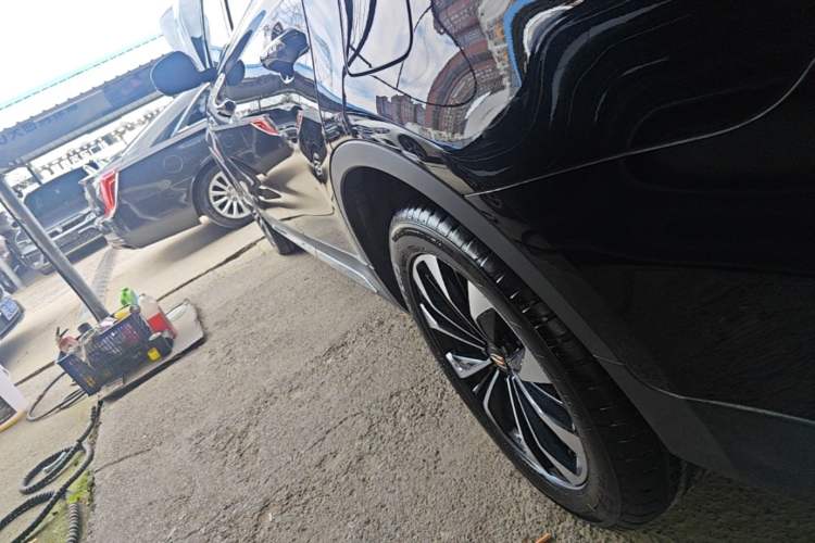 Used Hongqi HS7 2021 3.0T Automatic All-Wheel Drive Smart Connect Flagship Edition Left Side Sill