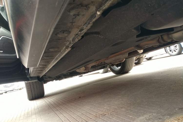 Used Hongqi HS7 2021 3.0T Automatic All-Wheel Drive Smart Connect Flagship Edition Left Side Sill