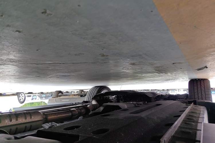 Used Hongqi HS7 2021 2.0T DCT Two-Wheel Drive Smart Connect Flagship Edition Left Side Sill