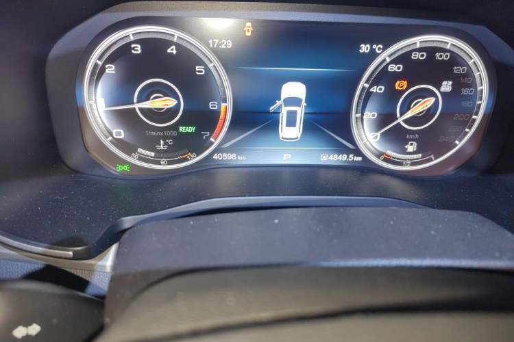Used Hongqi HS7 2021 2.0T DCT Two-Wheel Drive Smart Connect Flagship Edition Odometer Close Up