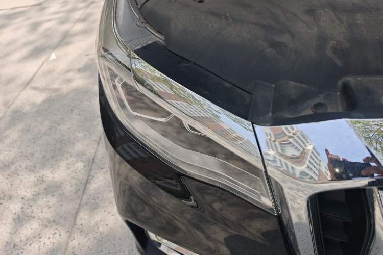 Used Hongqi HS7 2021 2.0T DCT Two-Wheel Drive Smart Connect Flagship Edition Right Front Headlight