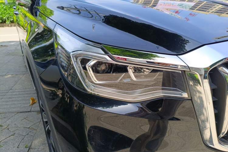 Used Hongqi HS7 2021 2.0T DCT Two-Wheel Drive Smart Connect Flagship Edition Right Front Headlight