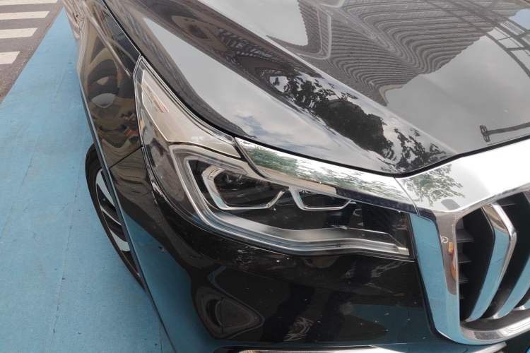 Used Hongqi HS7 2021 2.0T DCT Two-Wheel Drive Smart Connect Flagship Edition Right Front Headlight