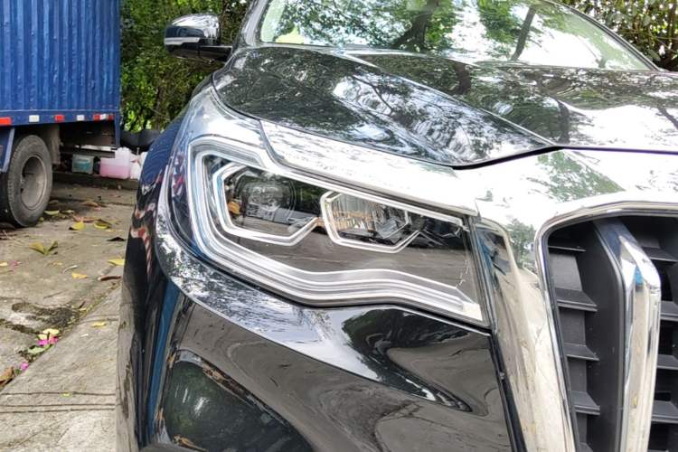Used Hongqi HS7 2021 3.0T Automatic All-Wheel Drive Smart Connect Flagship Edition Right Front Headlight