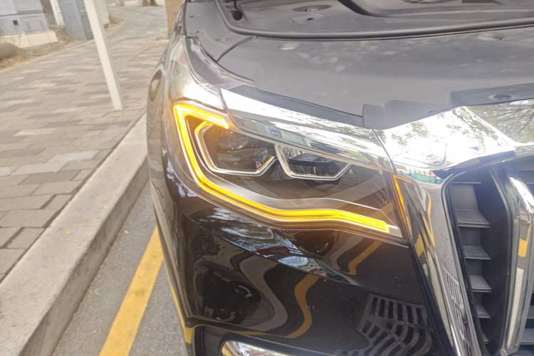 Used Hongqi HS7 2021 3.0T Automatic All-Wheel Drive Smart Connect Flagship Edition Right Front Headlight