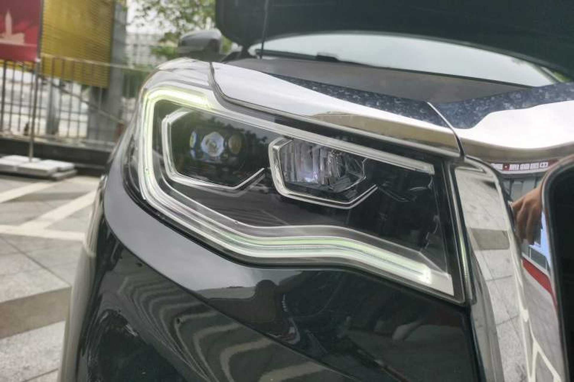 Used Hongqi HS7 2021 2.0T DCT Two-Wheel Drive Smart Connect Flagship Edition Right Front Headlight