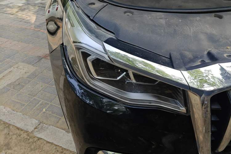 Used Hongqi HS7 2021 3.0T Automatic All-Wheel Drive ZhiLian Flagship Edition Right Front Headlight