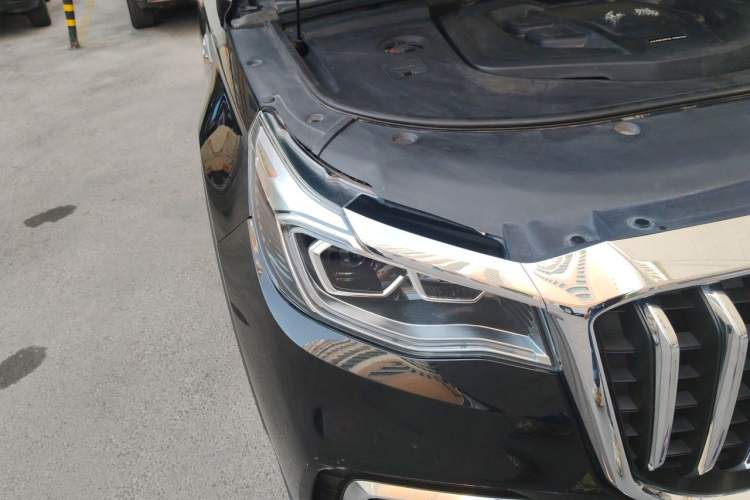 Used Hongqi HS7 2021 2.0T DCT Two-Wheel Drive Smart Connect Flagship Edition Right Front Headlight