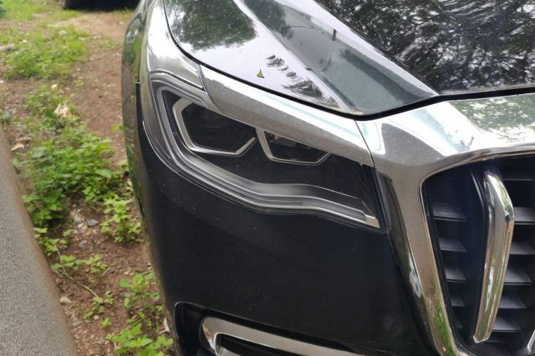 Used Hongqi HS7 2021 3.0T Automatic All-Wheel Drive Smart Connect Flagship Edition Right Front Headlight