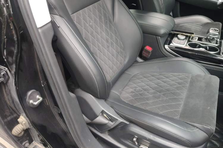 Used Hongqi HS7 2021 2.0T DCT Two-Wheel Drive Smart Connect Flagship Edition Right Front Seat