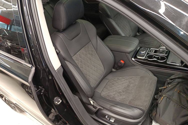Used Hongqi HS7 2021 2.0T DCT Two-Wheel Drive Smart Connect Flagship Edition Right Front Seat