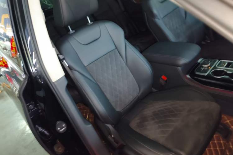 Used Hongqi HS7 2021 3.0T Automatic All-Wheel Drive Smart Connect Flagship Edition Right Front Seat