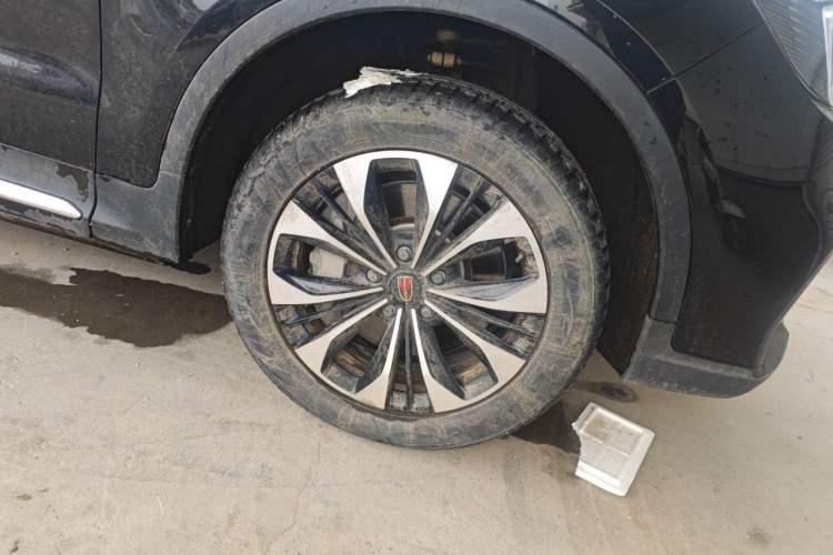 Used Hongqi HS7 2021 2.0T DCT Two-Wheel Drive Smart Connect Flagship Edition Right Front Wheel Hub