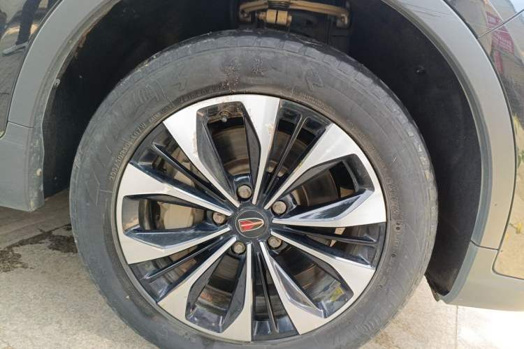 Used Hongqi HS7 2021 2.0T DCT Two-Wheel Drive Smart Connect Flagship Edition Right Front Wheel Hub