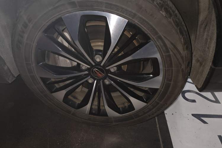 Used Hongqi HS7 2021 2.0T DCT Two-Wheel Drive Smart Connect Flagship Edition Right Front Wheel Hub
