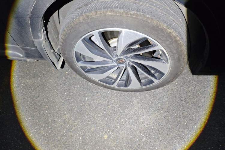 Used Hongqi HS7 2021 2.0T DCT Two-Wheel Drive Smart Connect Flagship Edition Right Front Wheel Hub