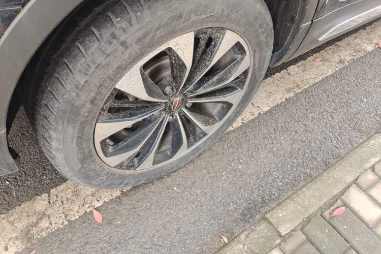 Used Hongqi HS7 2021 3.0T Automatic All-Wheel Drive Smart Connect Flagship Edition Right Front Wheel Hub
