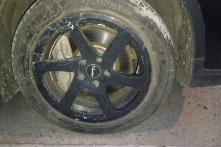 Used Hongqi HS7 2021 2.0T DCT Two-Wheel Drive Smart Connect Flagship Edition Right Front Wheel Hub