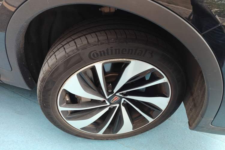 Used Hongqi HS7 2021 2.0T DCT Two-Wheel Drive Smart Connect Flagship Edition Right Front Wheel Hub