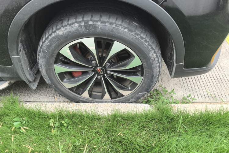 Used Hongqi HS7 2021 2.0T DCT Two-Wheel Drive Smart Connect Flagship Edition Right Front Wheel Hub