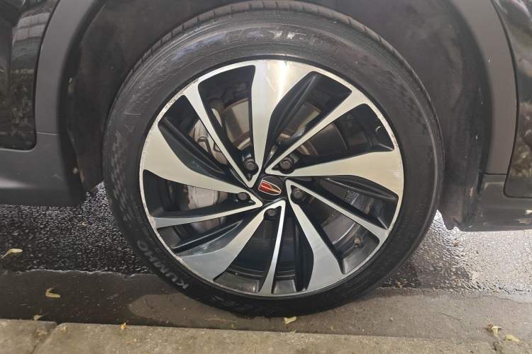 Used Hongqi HS7 2021 2.0T DCT Two-Wheel Drive Smart Connect Flagship Edition Right Front Wheel Hub