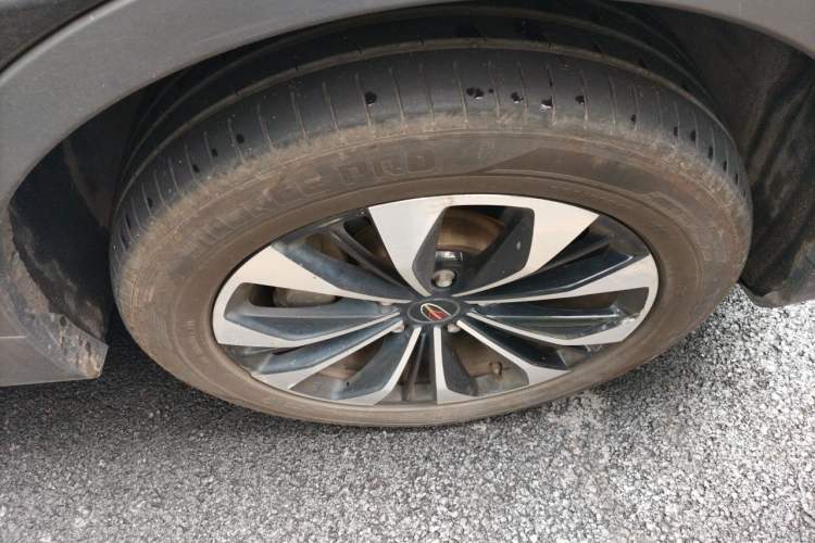 Used Hongqi HS7 2021 3.0T Automatic All-Wheel Drive Smart Connect Flagship Edition Right Front Wheel Hub
