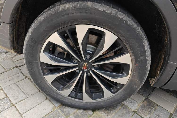 Used Hongqi HS7 2021 3.0T Automatic All-Wheel Drive ZhiLian Flagship Edition Right Front Wheel Hub
