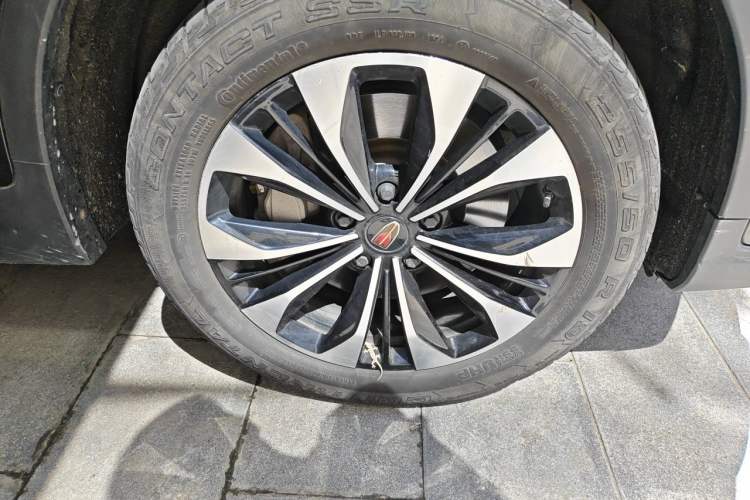 Used Hongqi HS7 2021 3.0T Automatic All-Wheel Drive Smart Connect Flagship Edition Right Front Wheel Hub