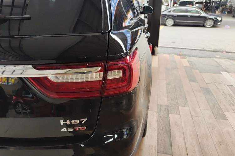 Used Hongqi HS7 2021 2.0T DCT Two-Wheel Drive Smart Connect Flagship Edition Right Rear Taillight