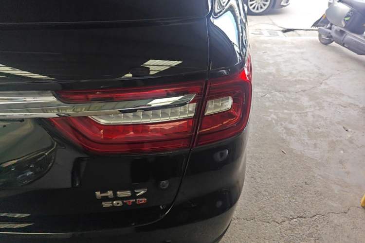 Used Hongqi HS7 2021 3.0T Automatic All-Wheel Drive Smart Connect Flagship Edition Right Rear Taillight