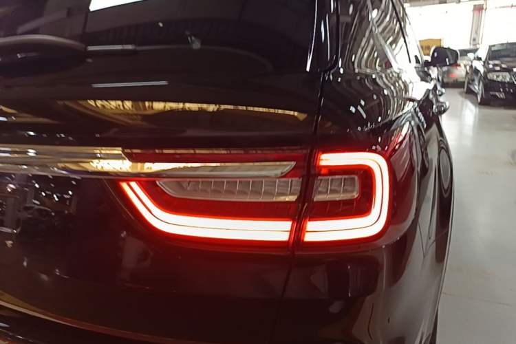 Used Hongqi HS7 2021 3.0T Automatic All-Wheel Drive Smart Connect Flagship Edition Right Rear Taillight