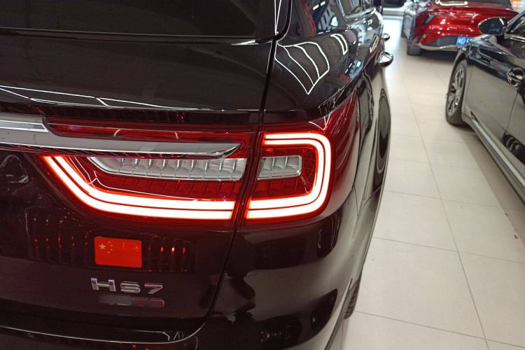 Used Hongqi HS7 2021 2.0T DCT Two-Wheel Drive Smart Connect Flagship Edition Right Rear Taillight