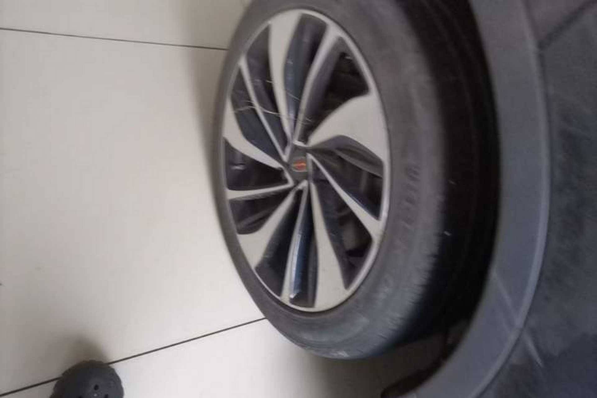 Used Hongqi HS7 2021 2.0T DCT Two-Wheel Drive Smart Connect Flagship Edition Right Rear Wheel Hub