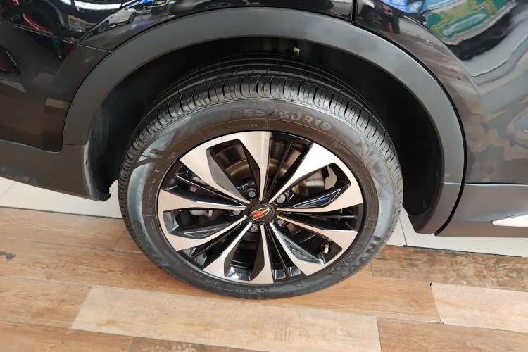 Used Hongqi HS7 2021 2.0T DCT Two-Wheel Drive Smart Connect Flagship Edition Right Rear Wheel Hub
