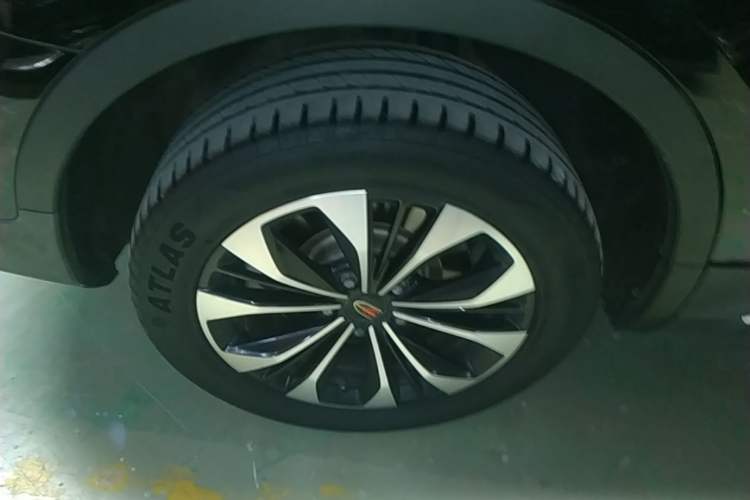 Used Hongqi HS7 2021 3.0T Automatic All-Wheel Drive ZhiLian Flagship Edition Right Rear Wheel Hub