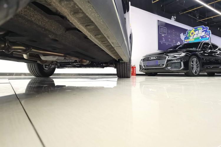 Used Hongqi HS7 2021 3.0T Automatic All-Wheel Drive Smart Connect Flagship Edition Right Side Sill