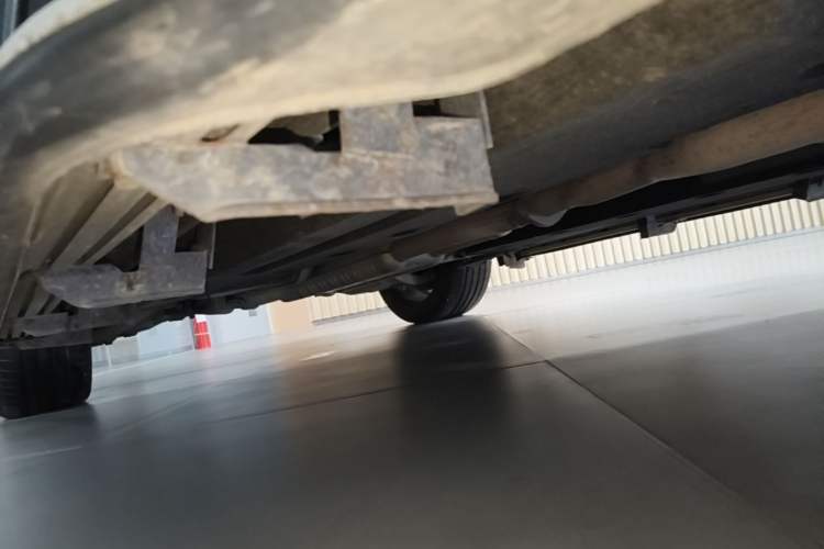 Used Hongqi HS7 2021 2.0T DCT Two-Wheel Drive Smart Connect Flagship Edition Right Side Sill