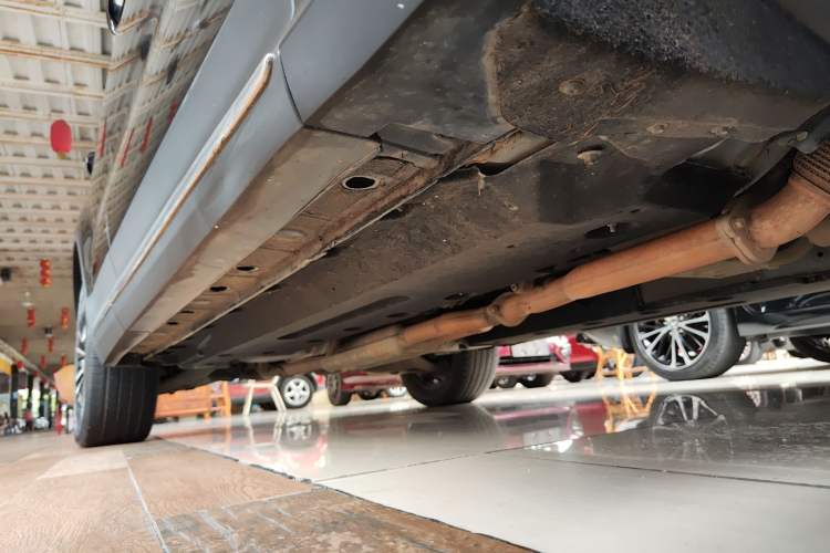Used Hongqi HS7 2021 2.0T DCT Two-Wheel Drive Smart Connect Flagship Edition Right Side Sill