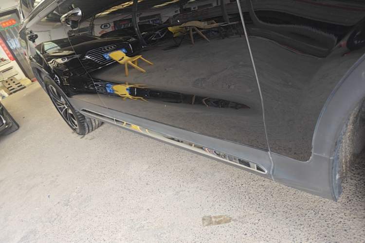 Used Hongqi HS7 2021 3.0T Automatic All-Wheel Drive Smart Connect Flagship Edition Right Side Sill