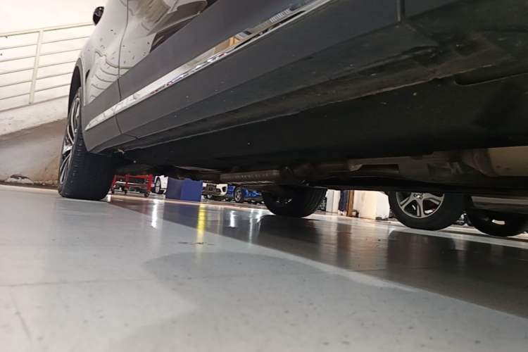 Used Hongqi HS7 2021 3.0T Automatic All-Wheel Drive Smart Connect Flagship Edition Right Side Sill