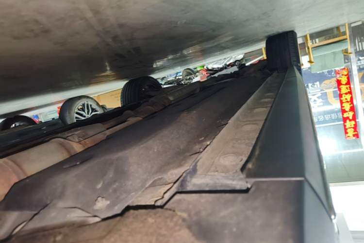 Used Hongqi HS7 2021 3.0T Automatic All-Wheel Drive Smart Connect Flagship Edition Right Side Sill