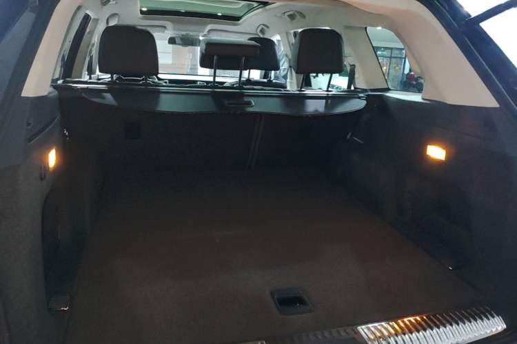 Used Hongqi HS7 2021 2.0T DCT Two-Wheel Drive Smart Connect Flagship Edition Trunk