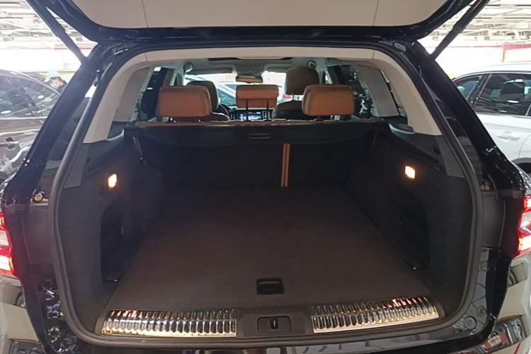 Used Hongqi HS7 2021 3.0T Automatic All-Wheel Drive Smart Connect Flagship Edition Trunk