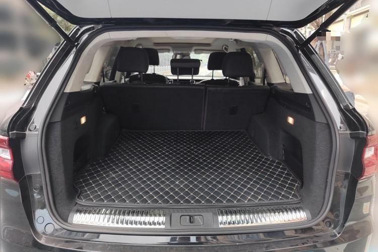 Used Hongqi HS7 2021 2.0T DCT Two-Wheel Drive Smart Connect Flagship Edition Trunk